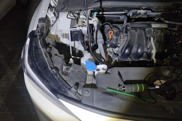 Used Honda Vezel 2023 1.5L CVT Elite Edition Engine Bay Right