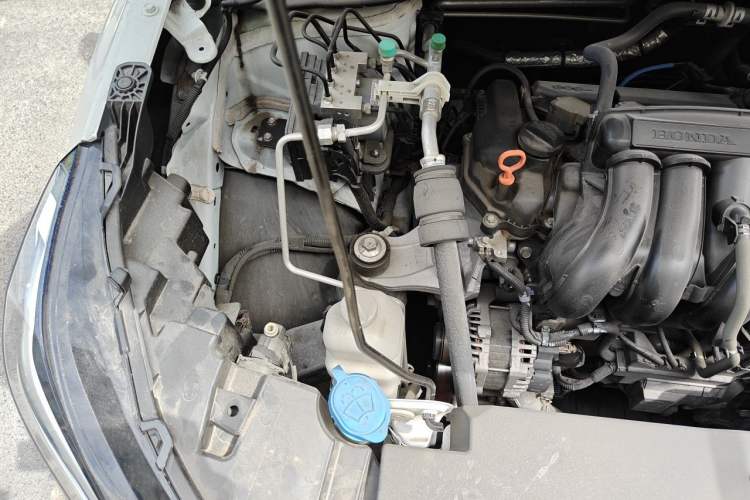 Used Honda Vezel 2023 1.5L CVT Elite Edition Engine Bay Right