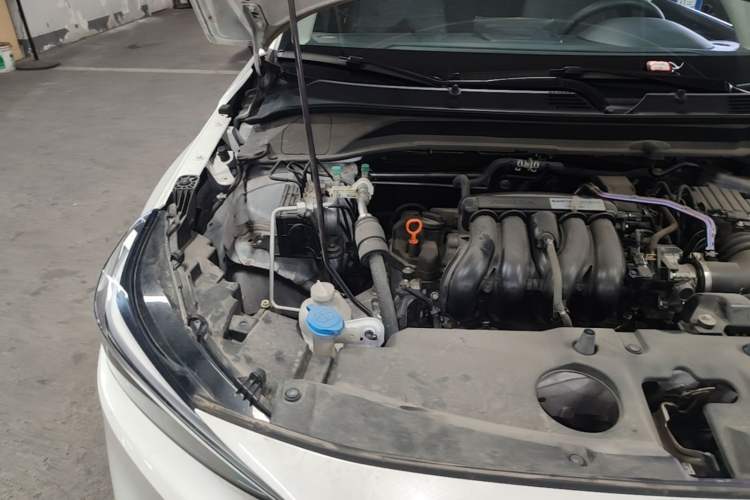 Used Honda Vezel 2023 1.5L CVT Elite Edition Engine Bay Right