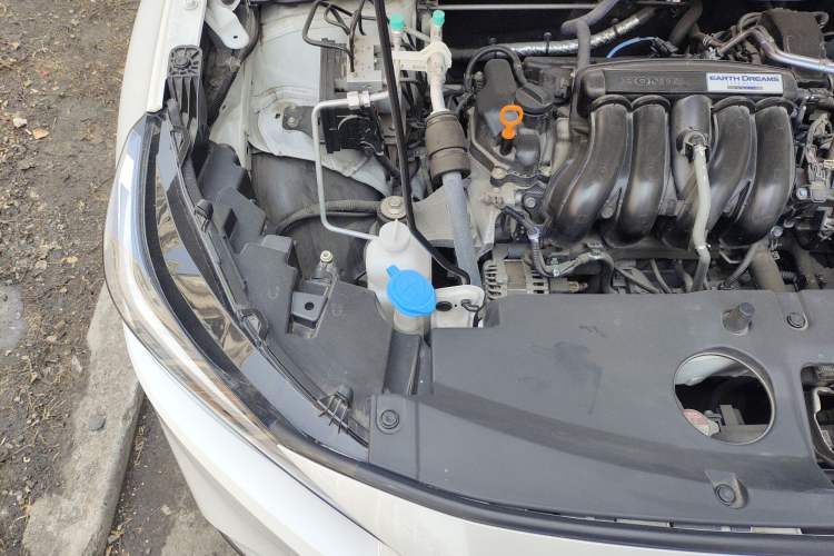 Used Honda Vezel 2023 1.5L CVT Elite Edition Engine Bay Right