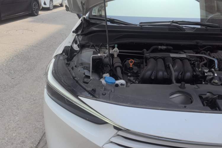 Used Honda Vezel 2023 1.5L CVT Elite Edition Engine Bay Right