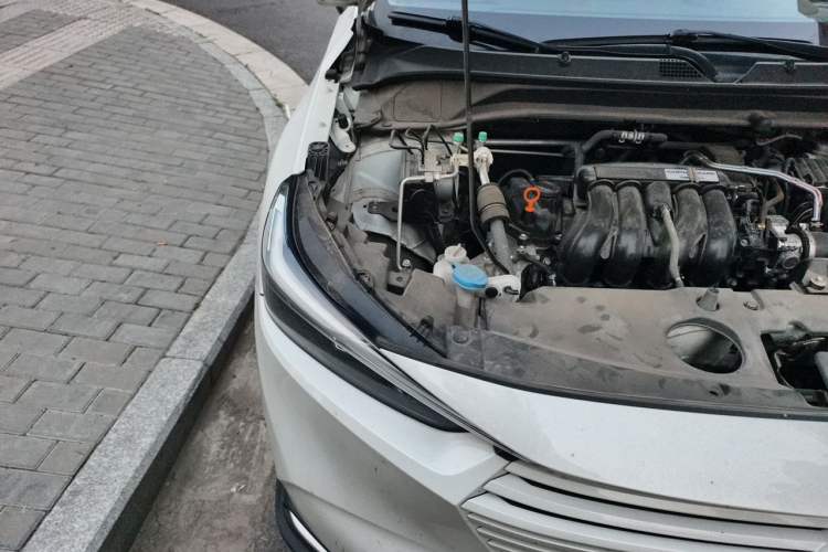 Used Honda Vezel 2023 1.5L CVT Luxury Edition Engine Bay Right