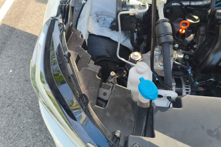 Used Honda Vezel 2023 1.5L CVT Tech Edition Engine Bay Right