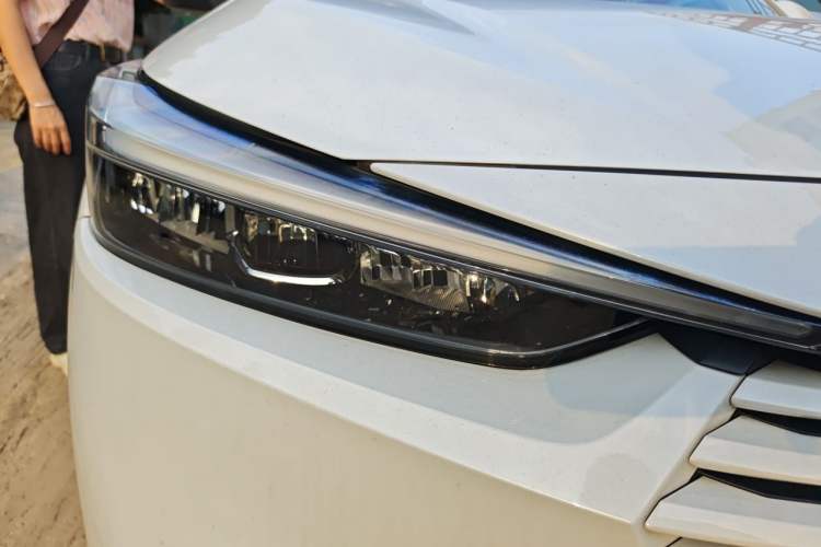 Used Honda Vezel 2023 1.5L CVT Tech Edition Exterior 6