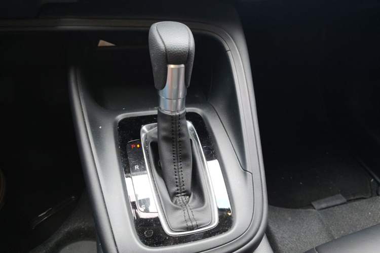 Used Honda Vezel 2023 1.5L CVT Elite Edition Gear Lever