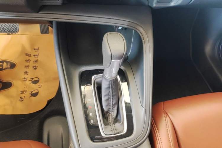 Used Honda Vezel 2023 1.5L CVT Elite Edition Gear Lever