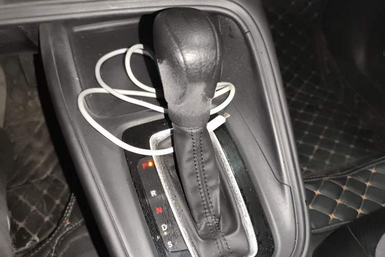 Used Honda Vezel 2023 1.5L CVT Tech Edition Gear Lever
