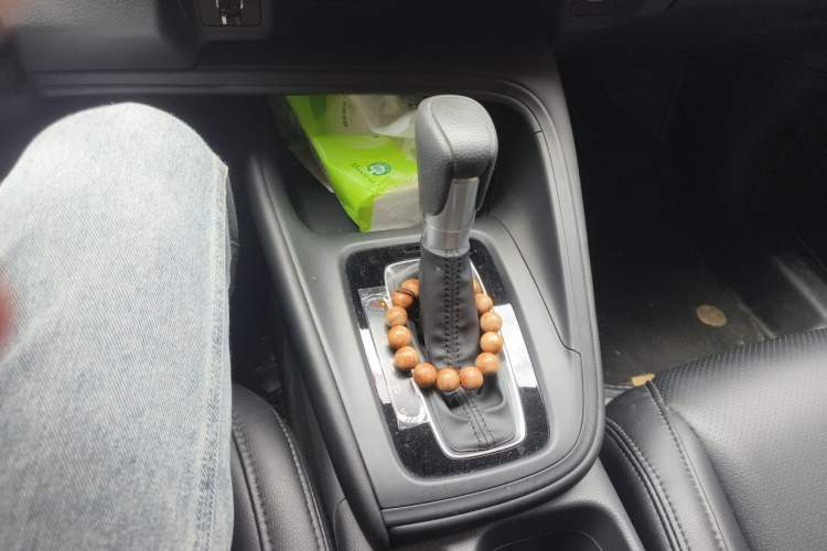 Used Honda Vezel 2023 1.5L CVT Elite Edition Gear Lever