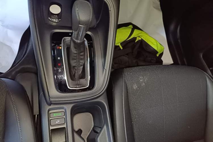 Used Honda Vezel 2023 1.5L CVT Tech Edition Gear Lever