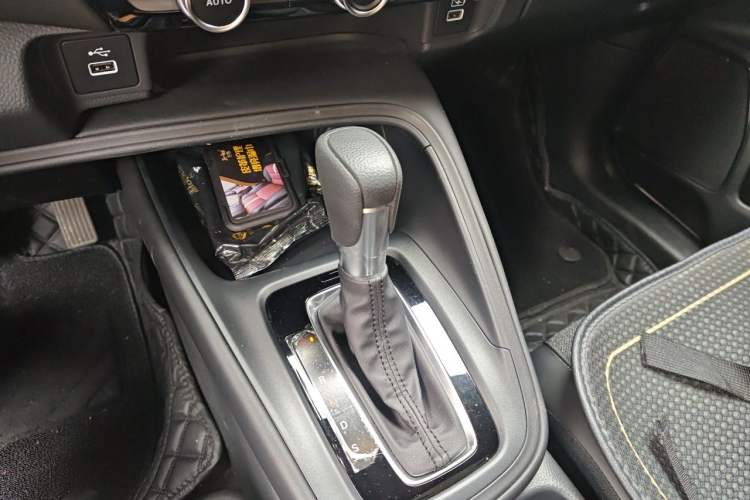Used Honda Vezel 2023 1.5L CVT Tech Edition Gear Lever