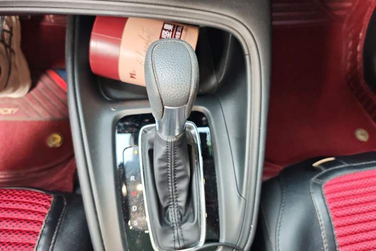 Used Honda Vezel 2023 1.5L CVT Tech Edition Gear Lever