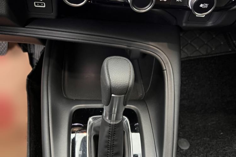 Used Honda Vezel 2023 1.5L CVT Tech Edition Gear Lever