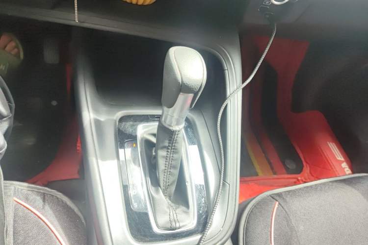 Used Honda Vezel 2023 1.5L CVT Elite Edition Gear Lever