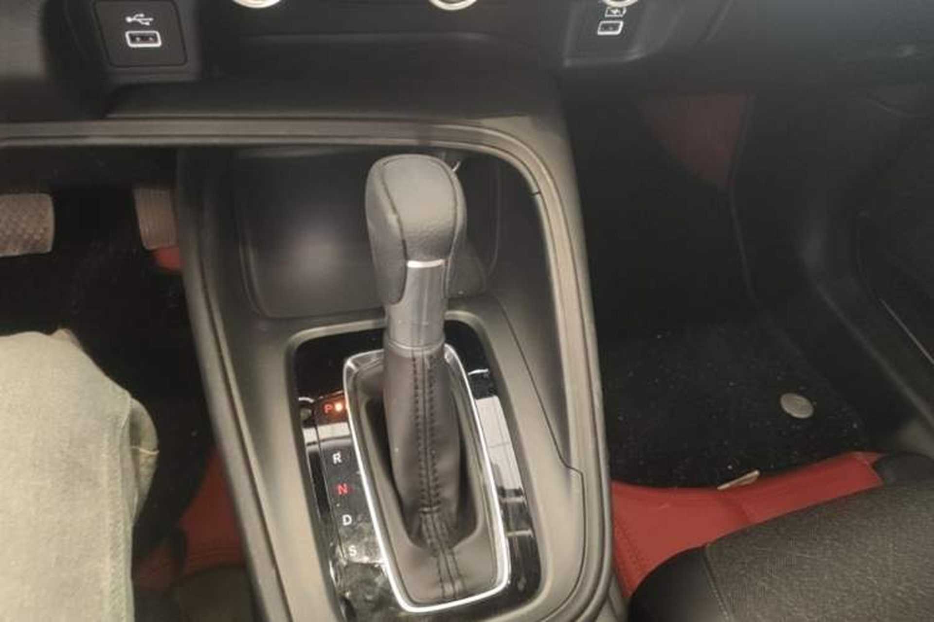 Used Honda Vezel 2023 1.5L CVT Tech Edition Gear Lever