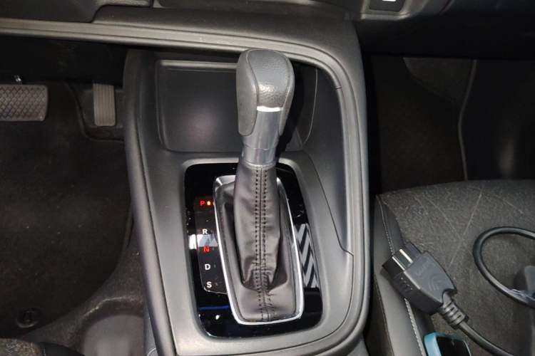 Used Honda Vezel 2023 1.5L CVT Tech Edition Gear Lever