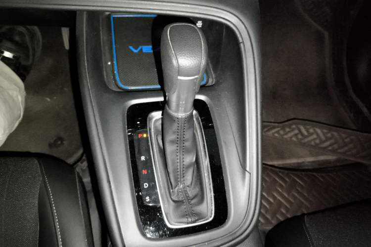 Used Honda Vezel 2023 1.5L CVT Tech Edition Gear Lever