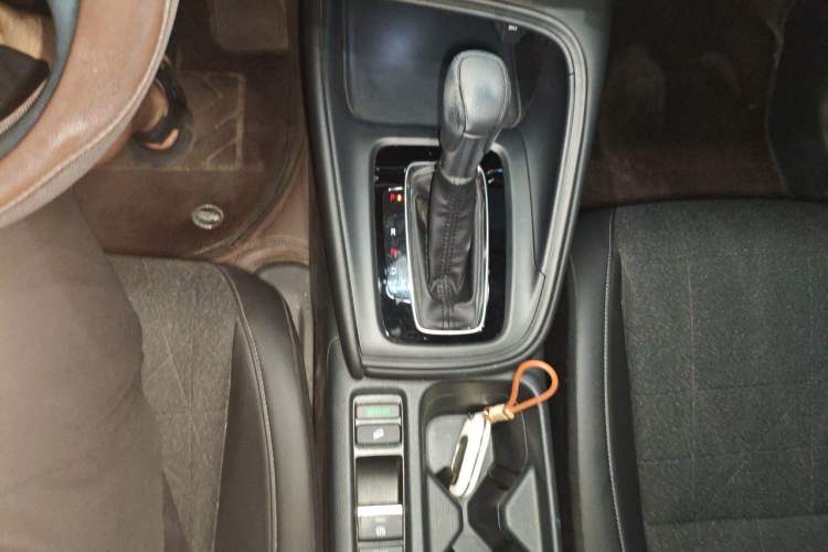 Used Honda Vezel 2023 1.5L CVT Tech Edition Gear Lever