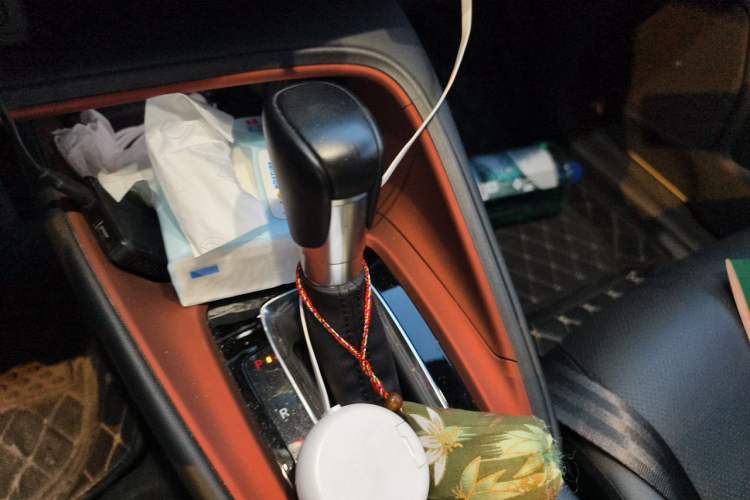 Used Honda Vezel 2023 1.5L CVT Luxury Edition Gear Lever