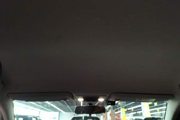 Used Honda Vezel 2023 1.5L CVT Elite Edition Headliner