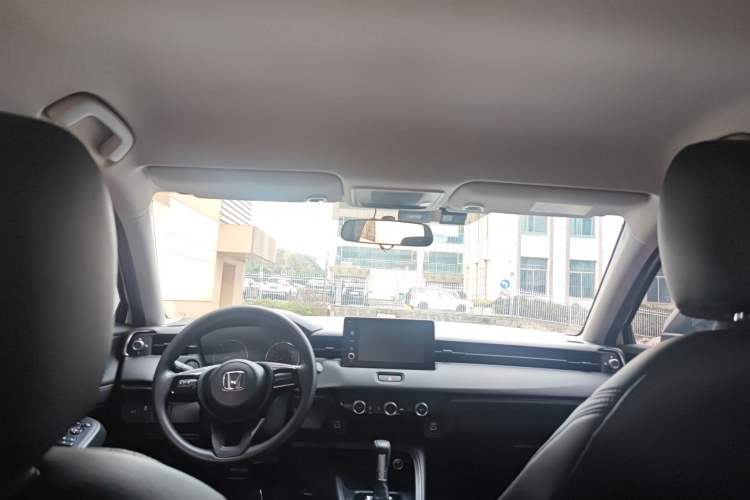 Used Honda Vezel 2023 1.5L CVT Elite Edition Headliner