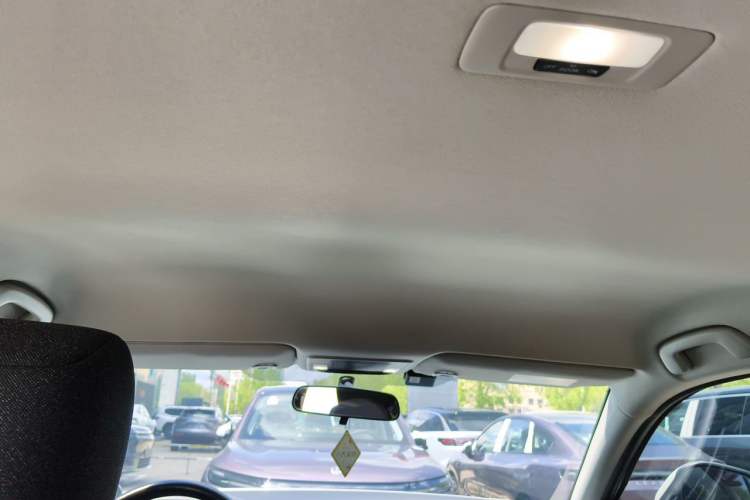 Used Honda Vezel 2023 1.5L CVT Elite Edition Headliner