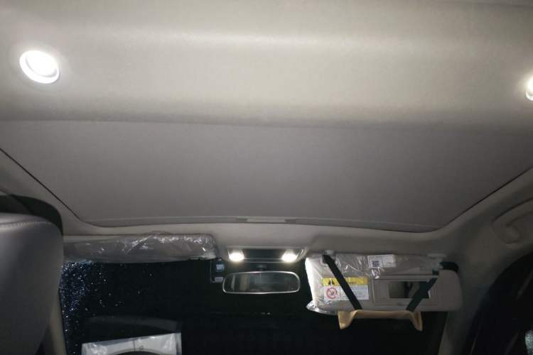 Used Honda Vezel 2023 1.5L CVT Tech Edition Headliner
