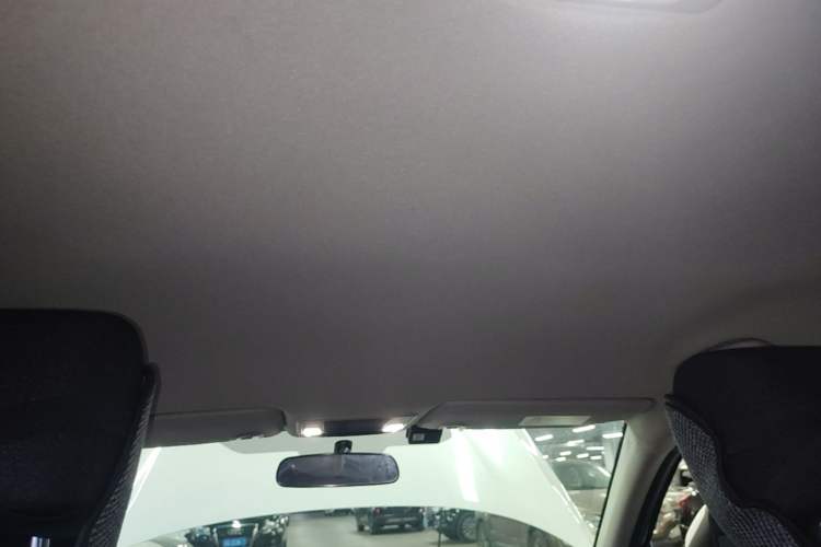 Used Honda Vezel 2023 1.5L CVT Elite Edition Headliner