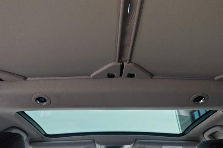 Used Honda Vezel 2023 1.5L CVT Tech Edition Headliner