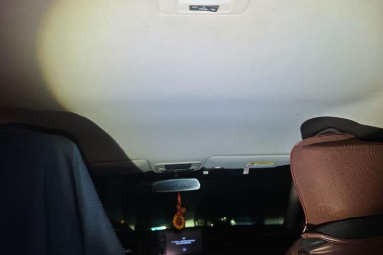 Used Honda Vezel 2023 1.5L CVT Elite Edition Headliner