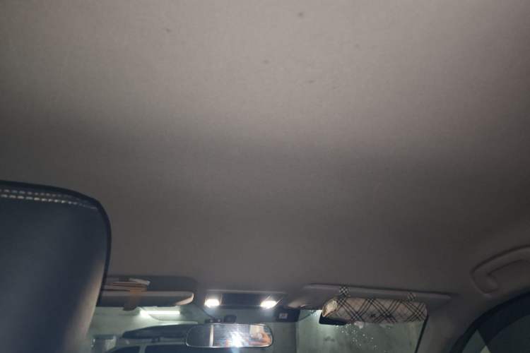 Used Honda Vezel 2023 1.5L CVT Elite Edition Headliner