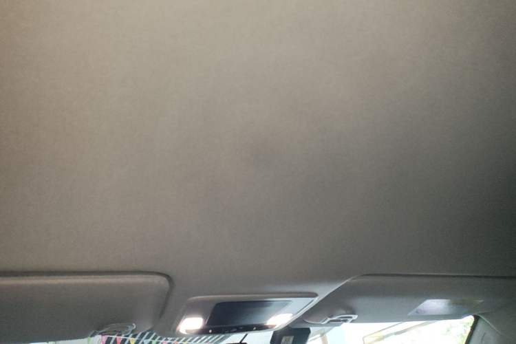 Used Honda Vezel 2023 1.5L CVT Elite Edition Headliner