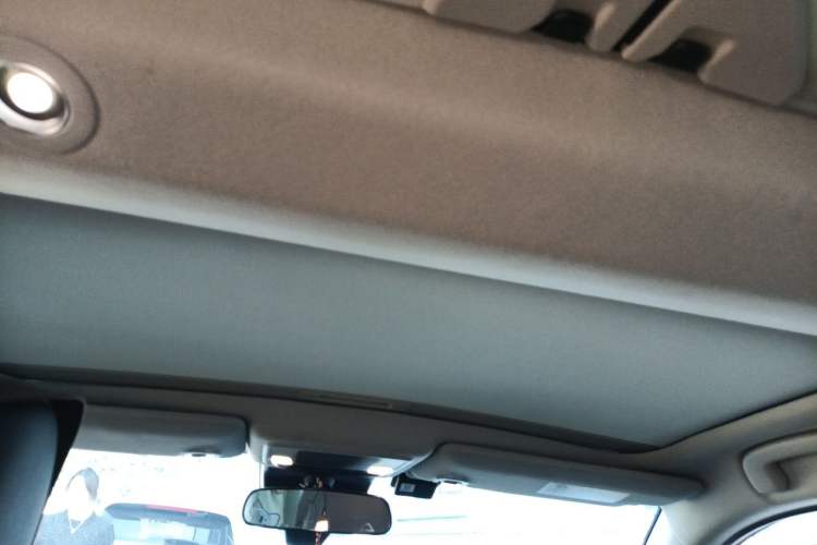 Used Honda Vezel 2023 1.5L CVT Tech Edition Headliner