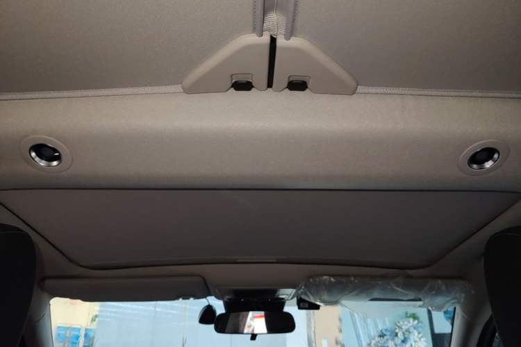 Used Honda Vezel 2023 1.5L CVT Tech Edition Headliner