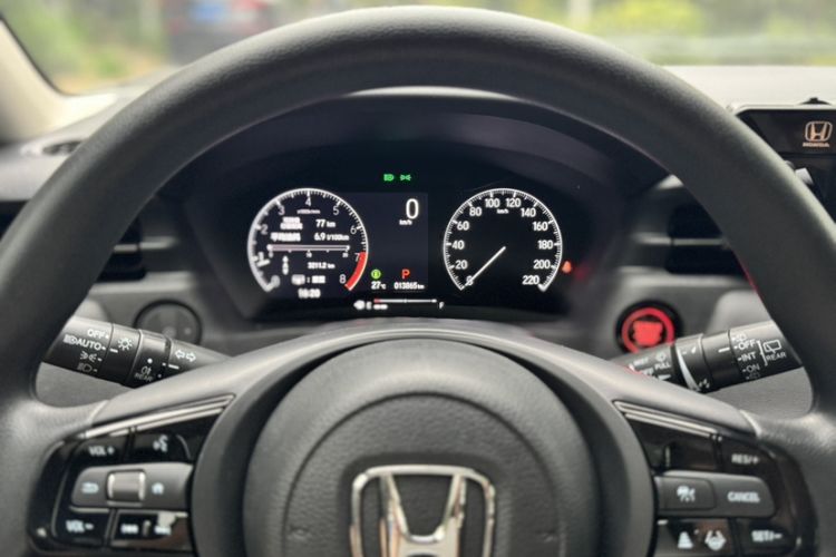 Used Honda Vezel 2023 1.5L CVT Tech Edition Interior 10
