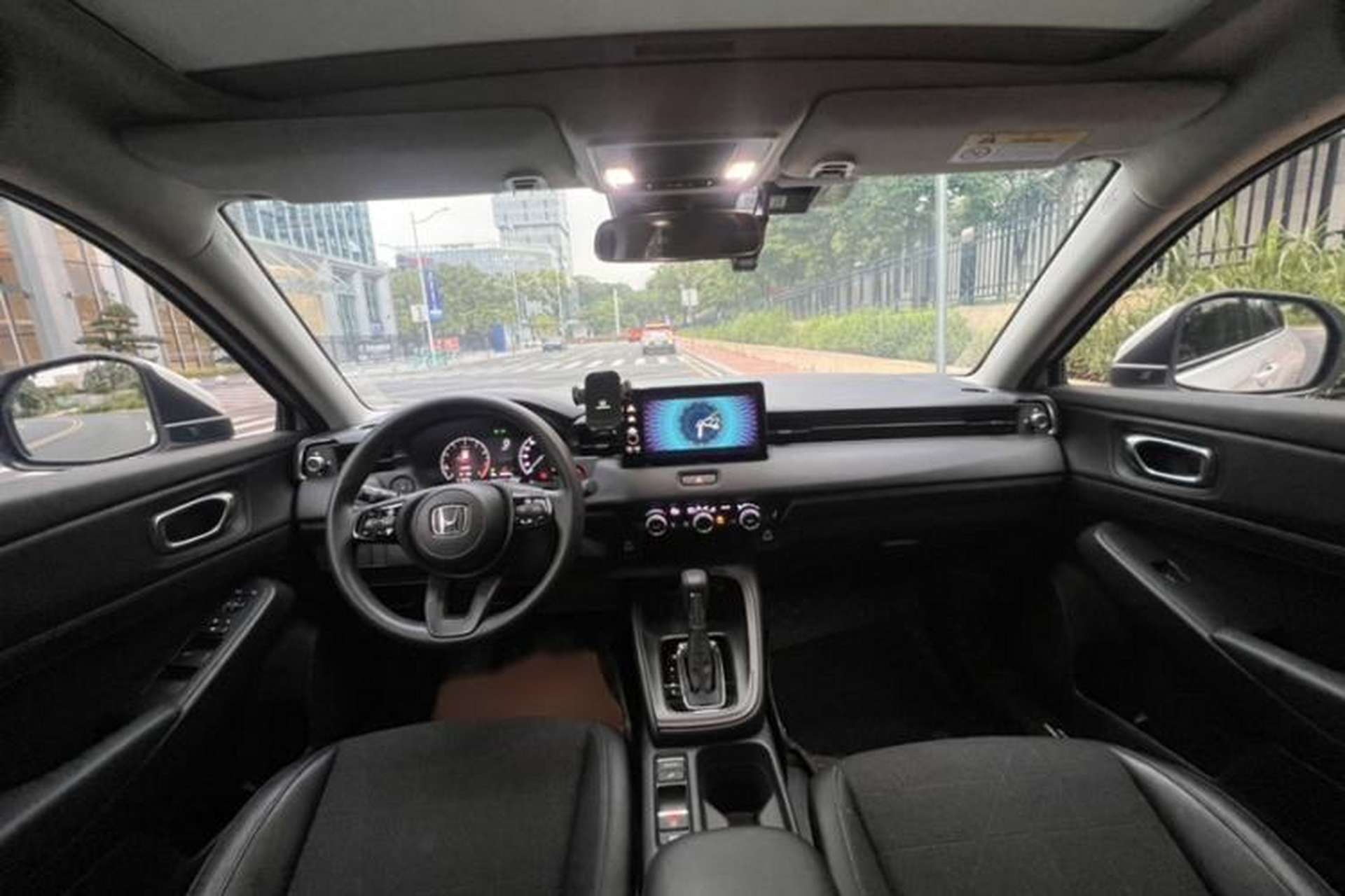 Used Honda Vezel 2023 1.5L CVT Tech Edition Interior 2