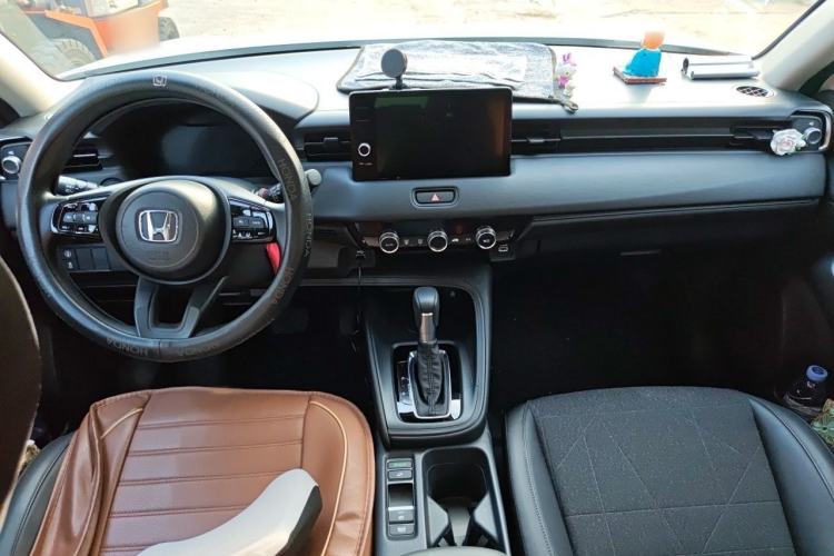 Used Honda Vezel 2023 1.5L CVT Tech Edition Interior 2