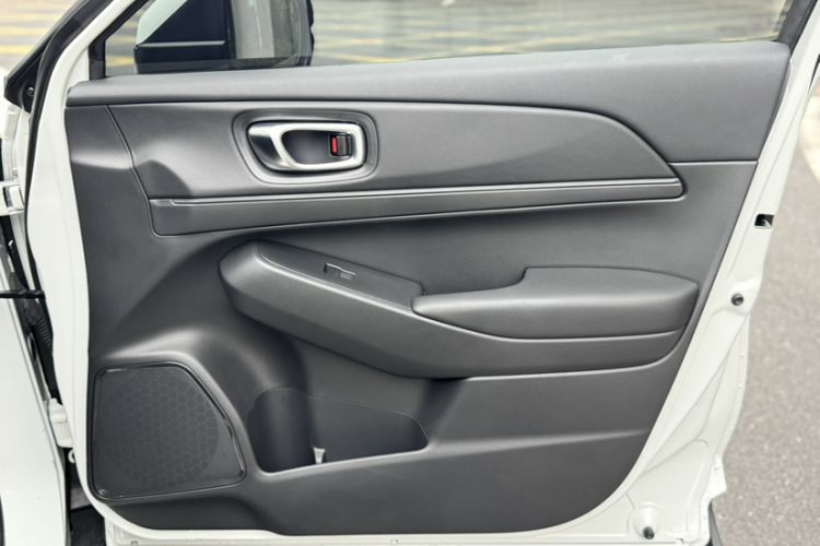 Used Honda Vezel 2023 1.5L CVT Tech Edition Interior 3