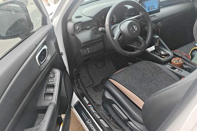 Used Honda Vezel 2023 1.5L CVT Tech Edition Interior 3