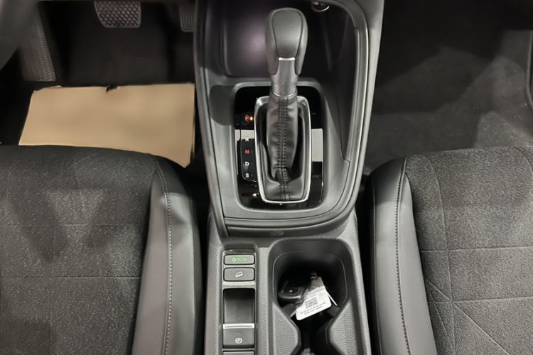 Used Honda Vezel 2023 1.5L CVT Tech Edition Interior 4