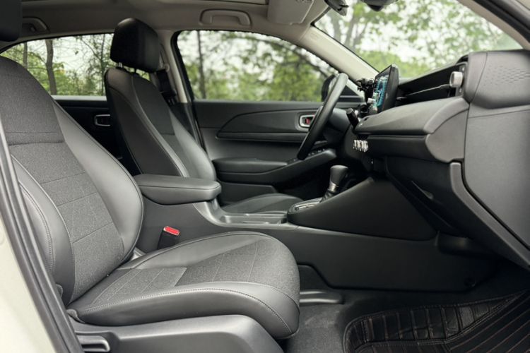 Used Honda Vezel 2023 1.5L CVT Tech Edition Interior 4