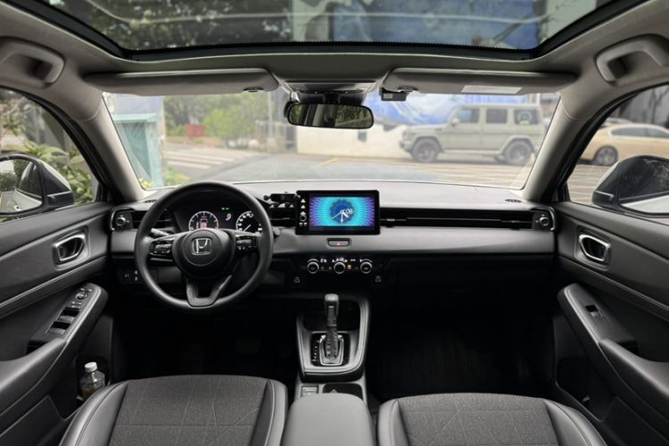 Used Honda Vezel 2023 1.5L CVT Tech Edition Interior 5