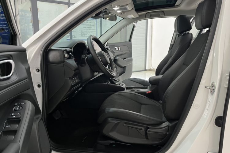 Used Honda Vezel 2023 1.5L CVT Tech Edition Interior 5