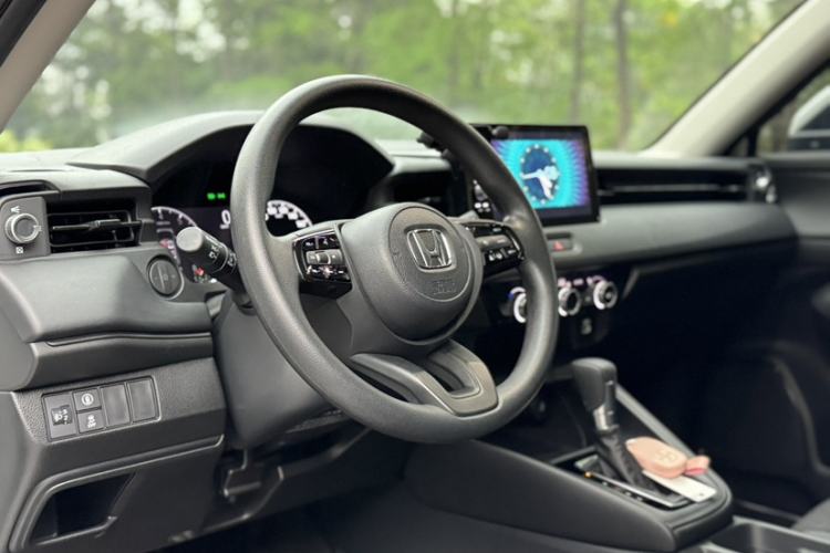 Used Honda Vezel 2023 1.5L CVT Tech Edition Interior 6