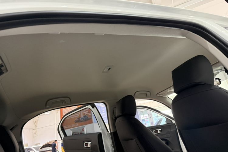 Used Honda Vezel 2023 1.5L CVT Elite Edition Interior 6