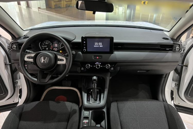 Used Honda Vezel 2023 1.5L CVT Elite Edition Interior 6