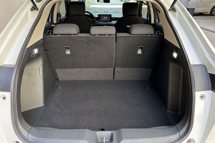 Used Honda Vezel 2023 1.5L CVT Elite Edition Interior 7