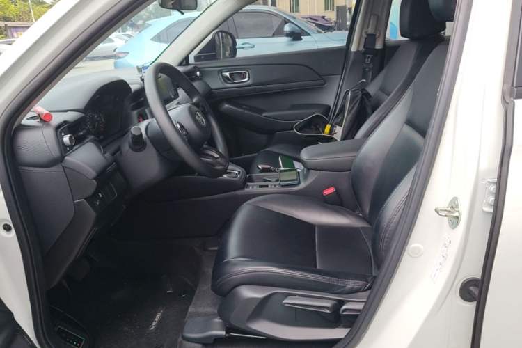 Used Honda Vezel 2023 1.5L CVT Elite Edition Left Front Seat