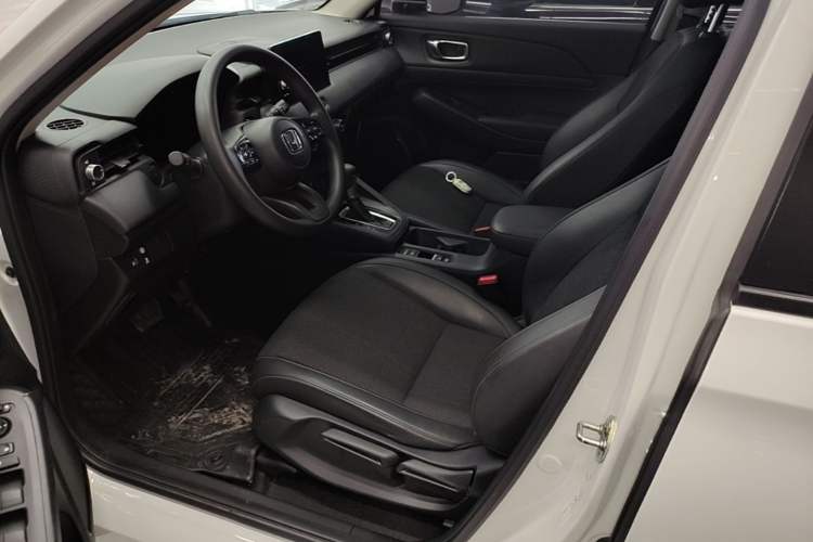 Used Honda Vezel 2023 1.5L CVT Tech Edition Left Front Seat