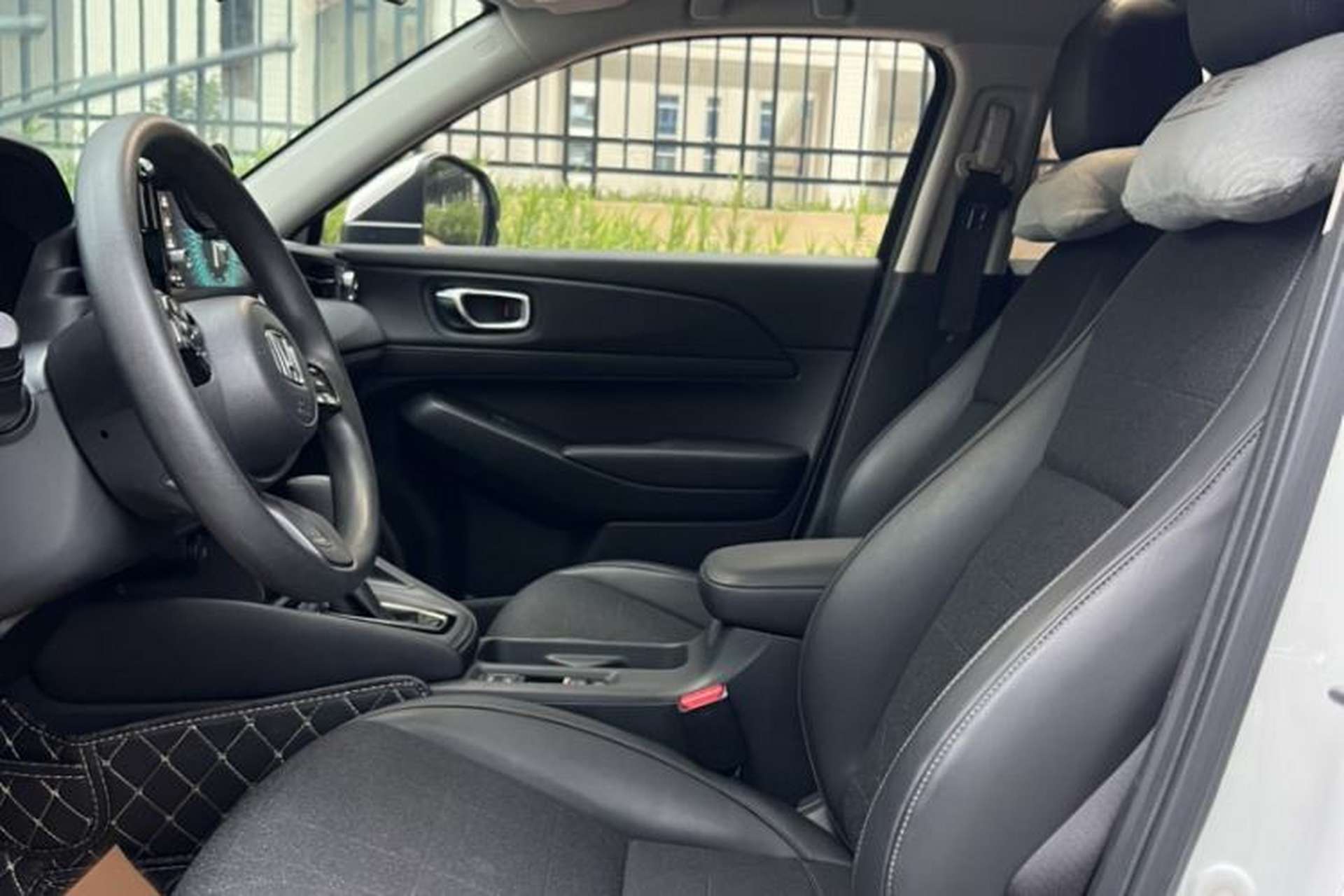 Used Honda Vezel 2023 1.5L CVT Tech Edition Left Front Seat