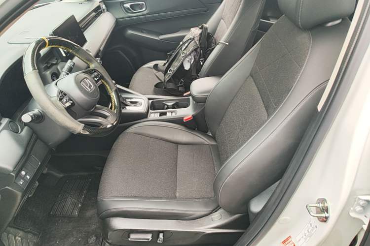 Used Honda Vezel 2023 1.5L CVT Pioneer Edition Left Front Seat